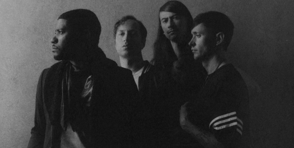 Οι μοναδικοί Algiers ανακοίνωσαν νέο άλμπουμ μέσω του σινγκλ Irreversible Damage με φωνητικά από τον Zack De La Rocha των Rage Against The Machine  