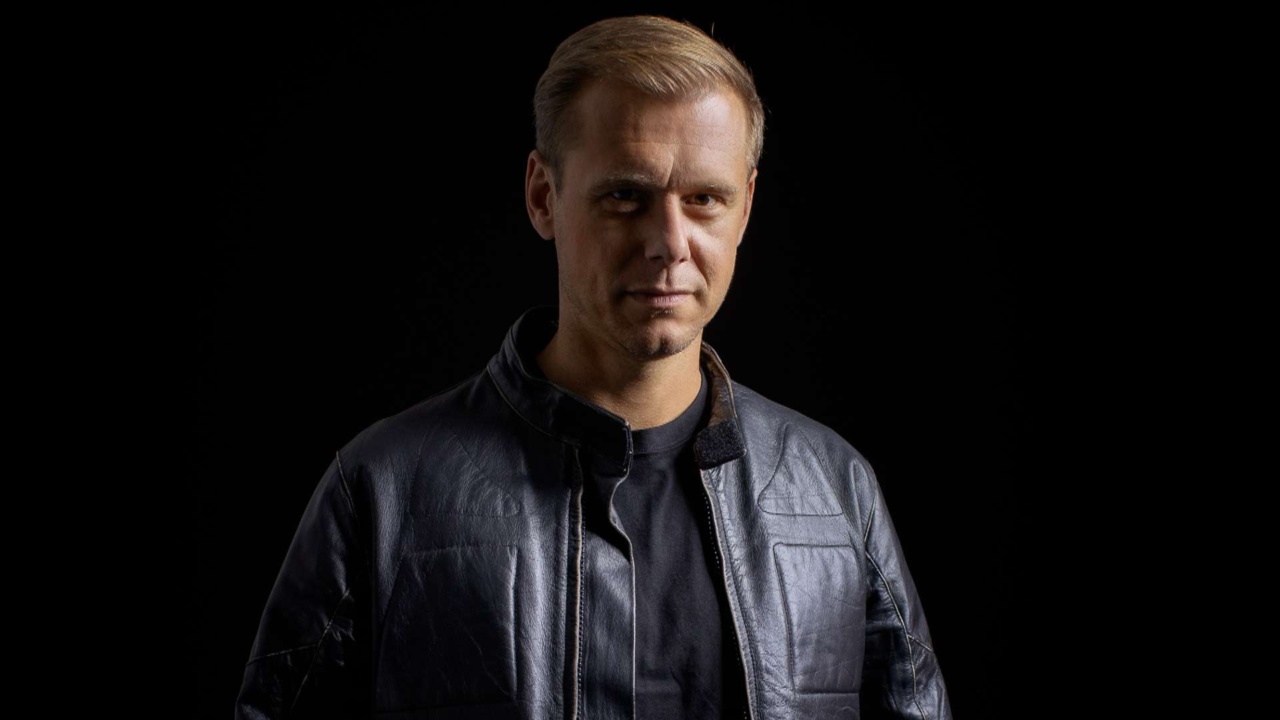 Ο Armin van Buuren και το vocal ‘Dayglow’